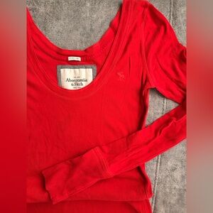 Abercrombie & Fitch Scarlet Stretch Tee